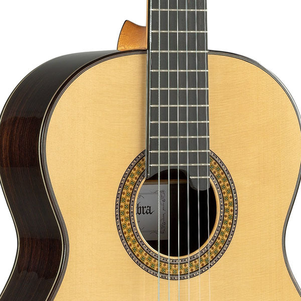 Alhambra 11P Guitar w case Discount